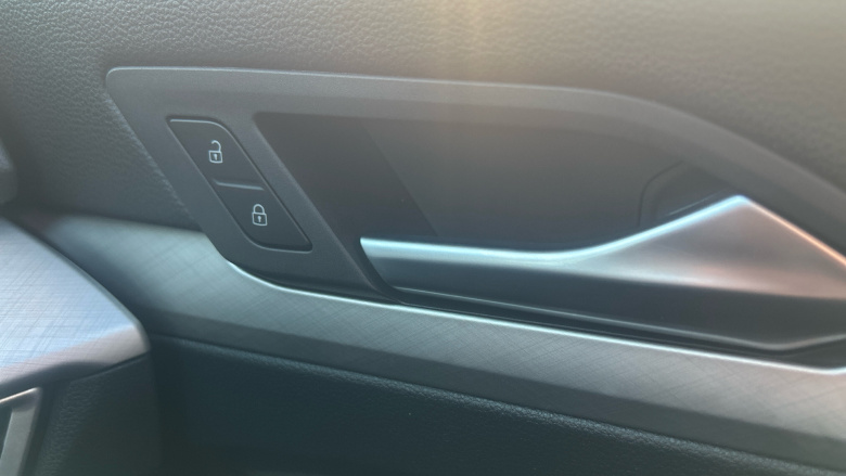 Volkswagen Golf 1.0 TSI Life 5dr Petrol Hatchback